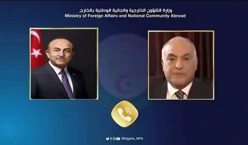 السيد عطاف يتلقى التهاني من نظيره التركي